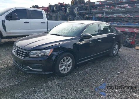 2017 Volkswagen Passat 1.8T S z USA, uszkodzony, nr VIN 1VWAT7A35HC061090